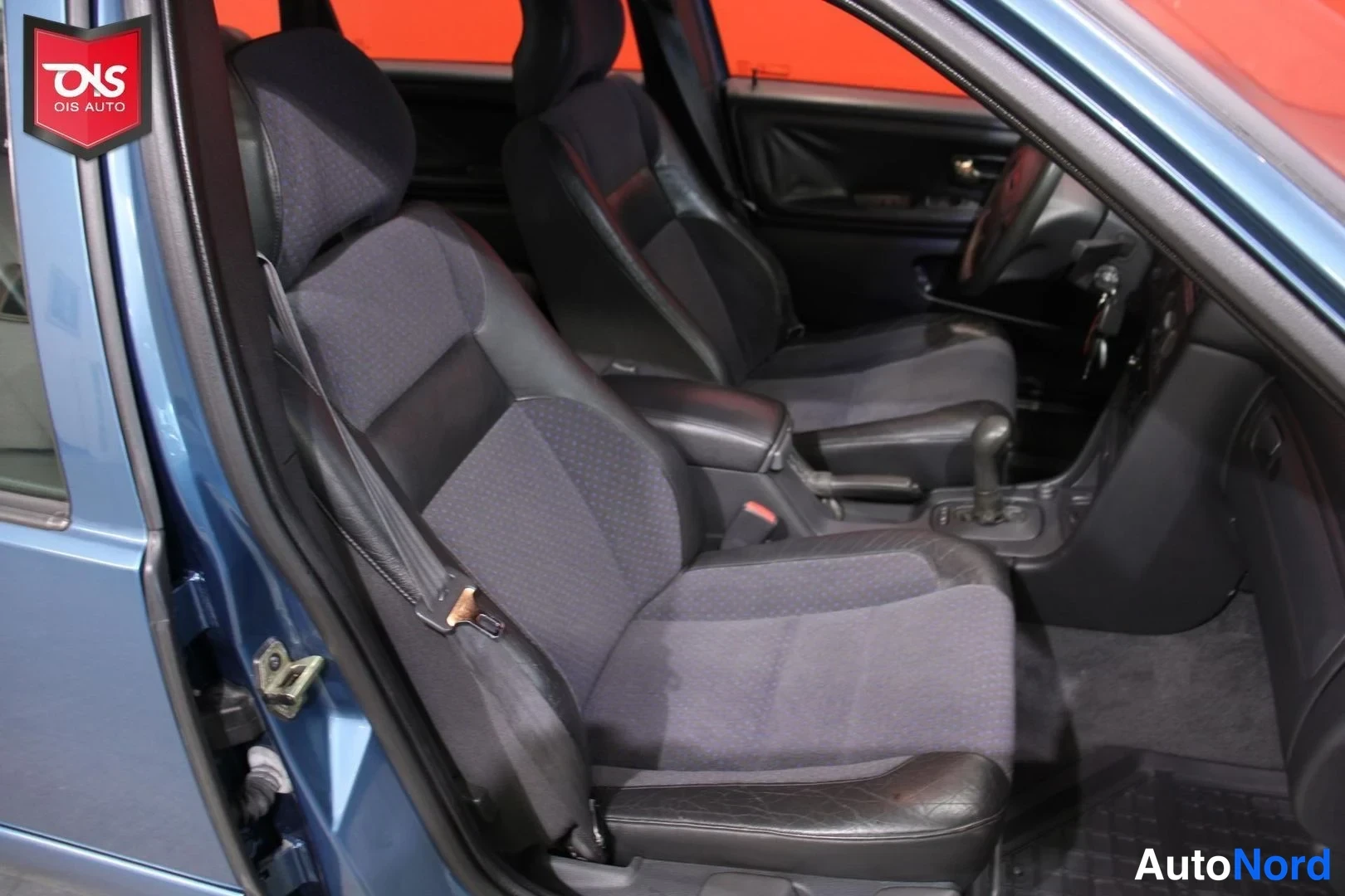 Sininen Volvo S70 1998, etuistuimet, kuva 13