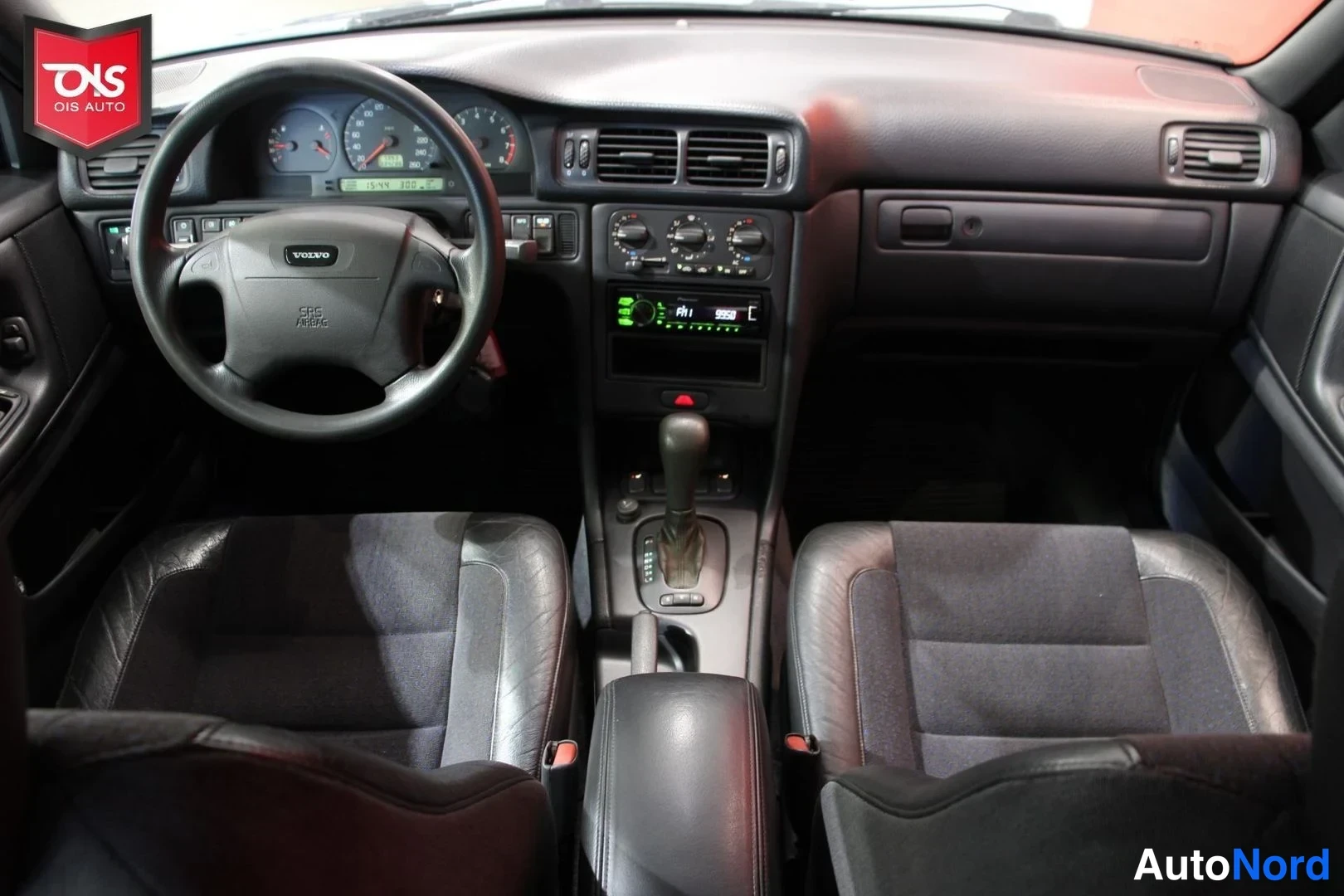 Sininen Volvo S70 1998, ohjaamo, kuva 11