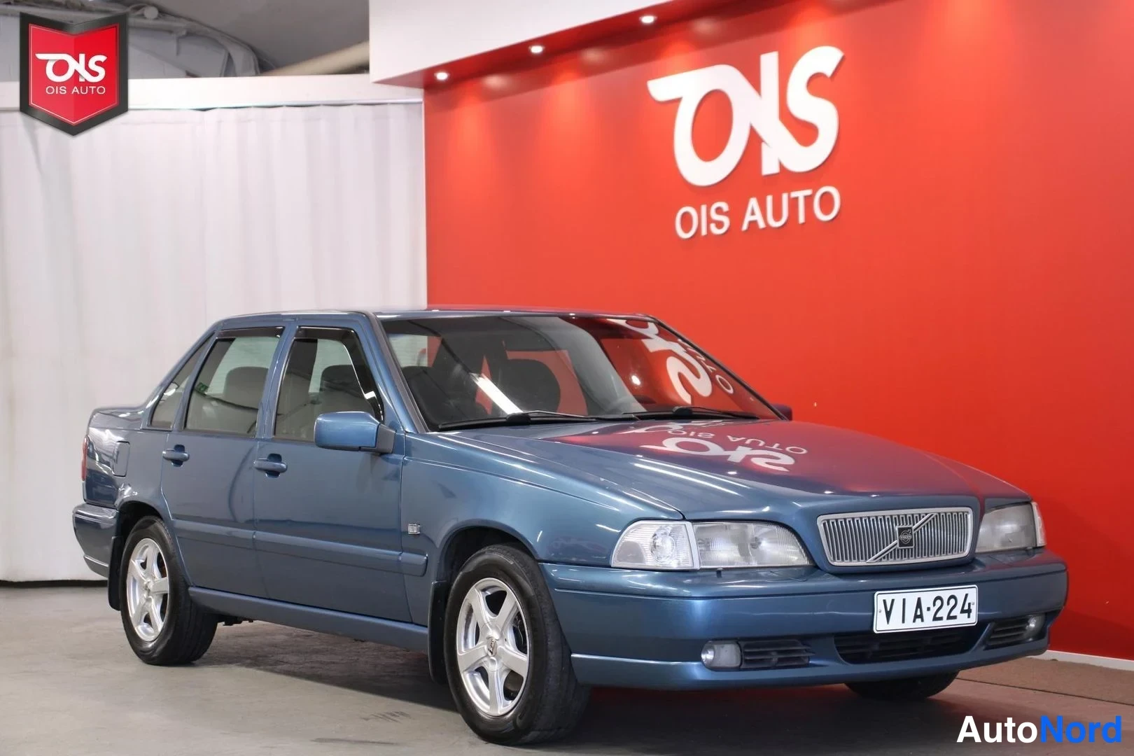 Sininen Volvo S70 1998, etuviisto, keula oikealle, kuva 3