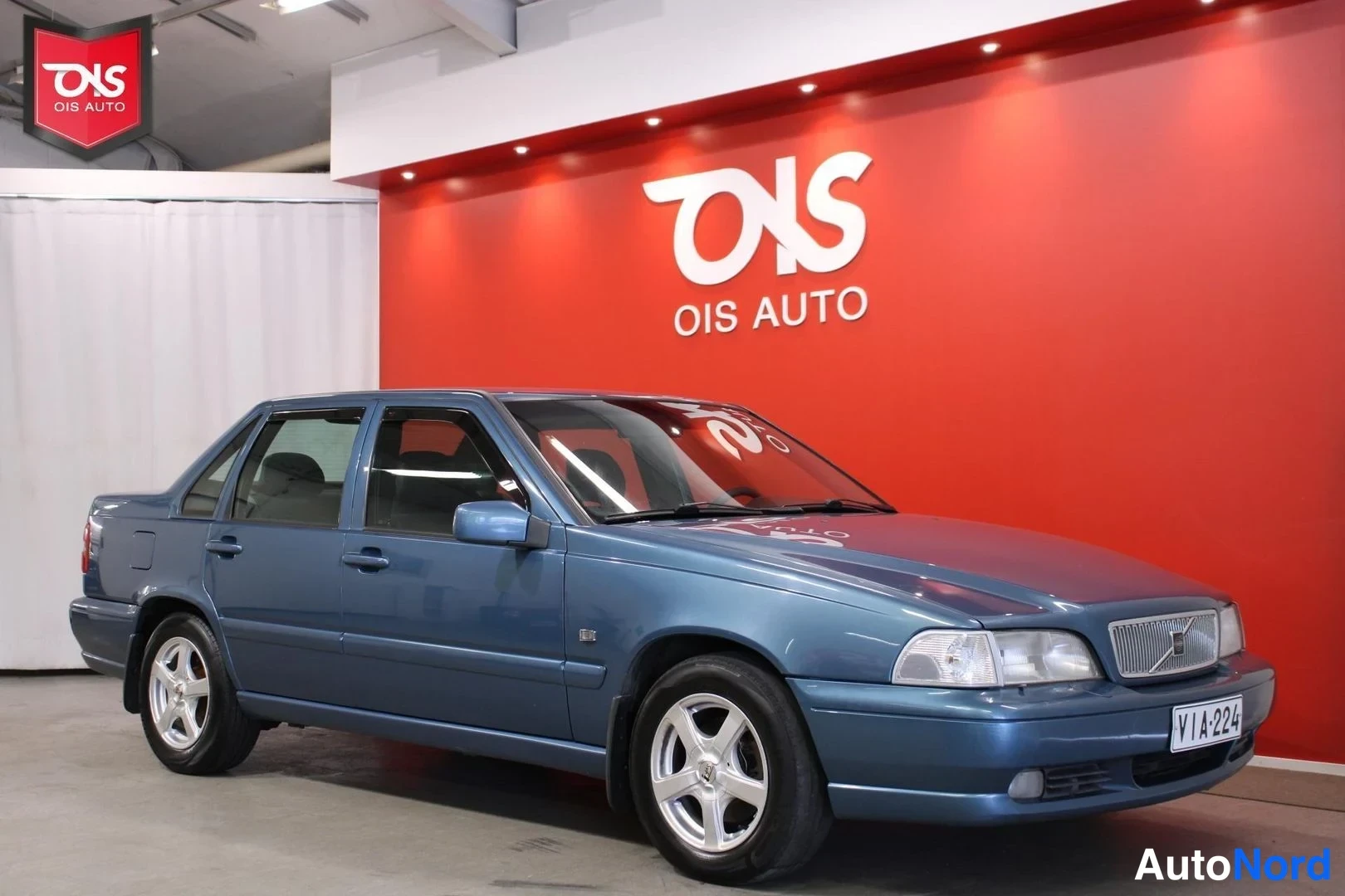 Sininen Volvo S70 1998, etuviisto, keula oikealle, kuva 4