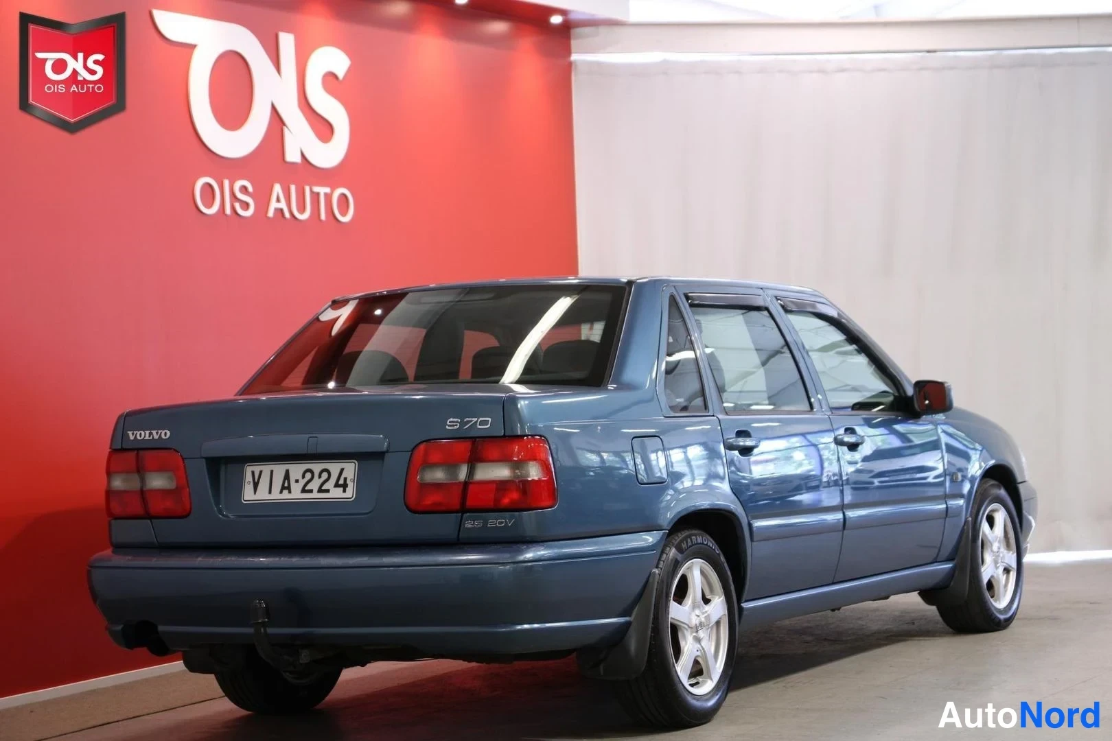 Sininen Volvo S70 1998, takaviisto, kuva 6