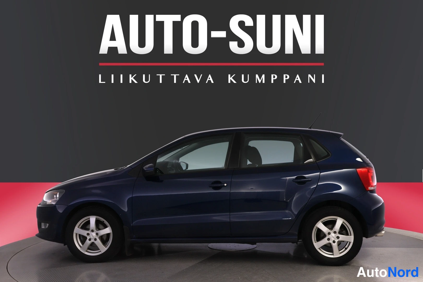 Sininen Volkswagen Polo 2011, sivulta, kuva 4