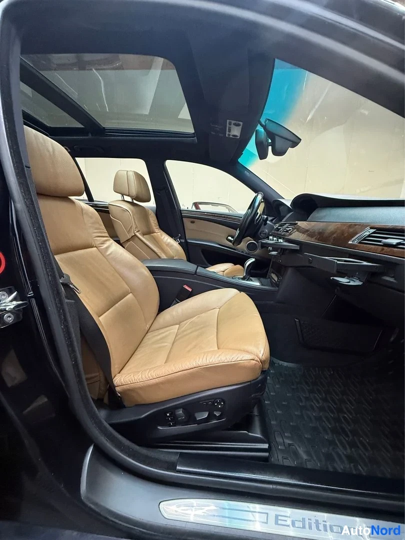 Sininen BMW 535d 2008, ohjaamo, kuva 23