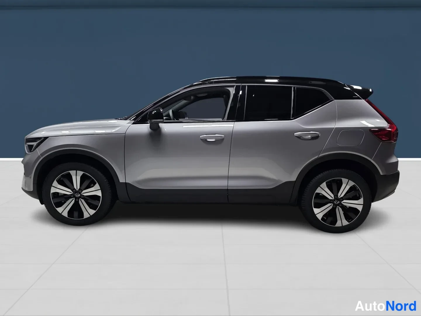 Hopea Volvo EX40 2027, sivulta, kuva 4