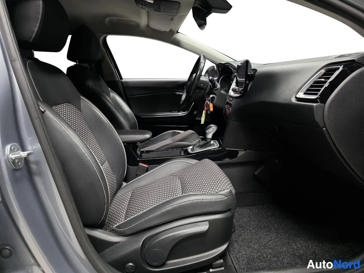 Hopea KIA XCeed 2022, etuistuimet, kuva 11