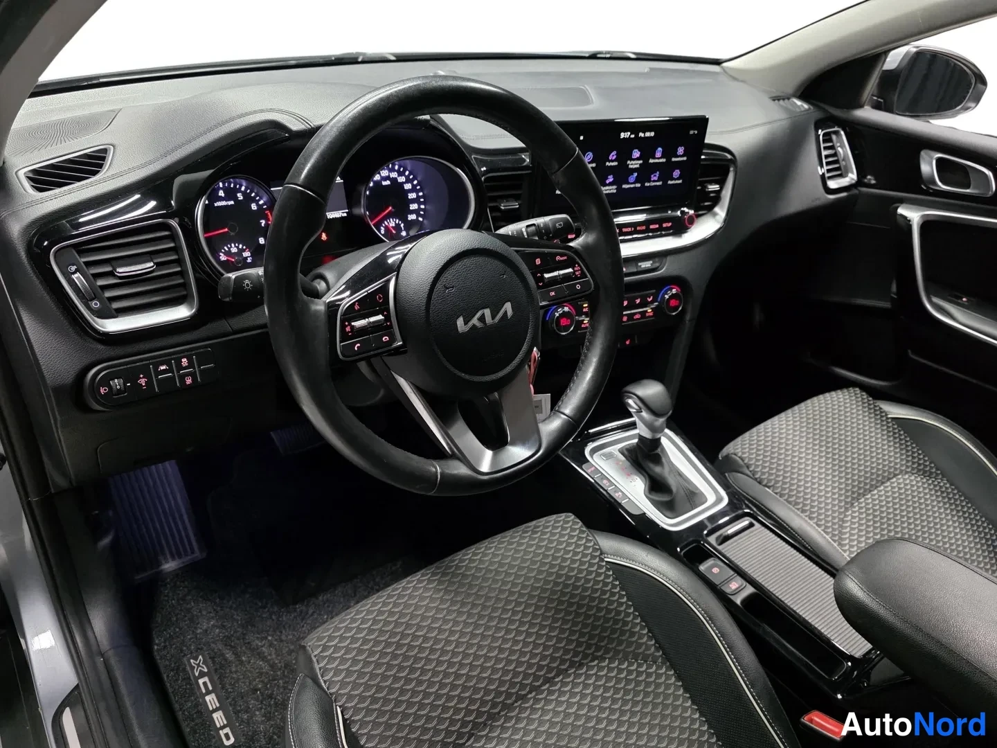 Hopea KIA XCeed 2022, ohjaamo, kuva 8