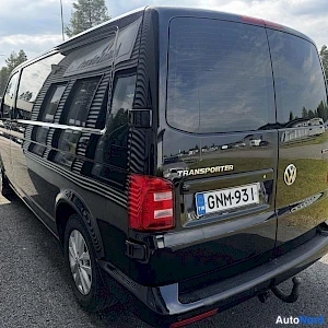 Musta Volkswagen Transporter 2019, takaviisto, kuva 5