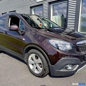 Ruskea Opel Mokka 2015, etuviisto, keula oikealle, kuva 3