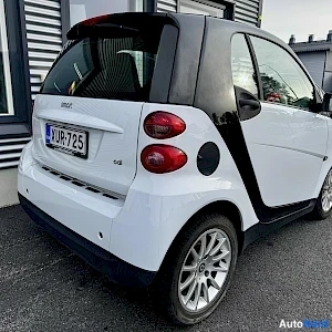 Valkoinen Smart fortwo coupe 2010, takaviisto, kuva 6
