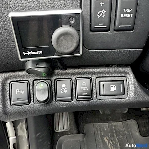 Harmaa Nissan Navara 2019, yksityiskohta, kuva 13