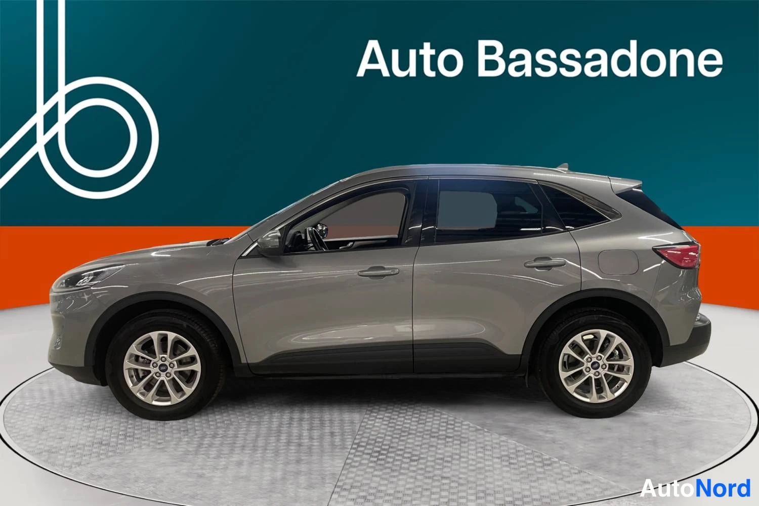 Harmaa Ford Kuga 2022, takaviisto, kuva 6