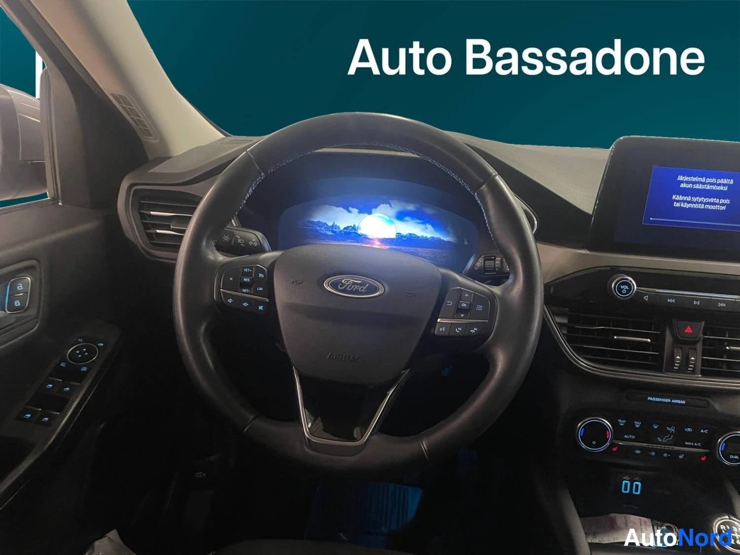 Harmaa Ford Kuga 2022, yksityiskohta, kuva 19