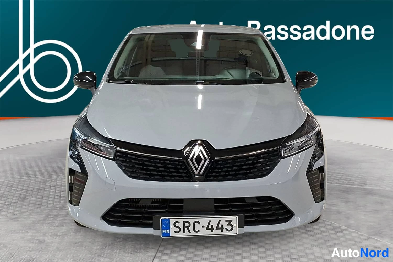 Hopea Renault Clio 2024, edestä, kuva 4