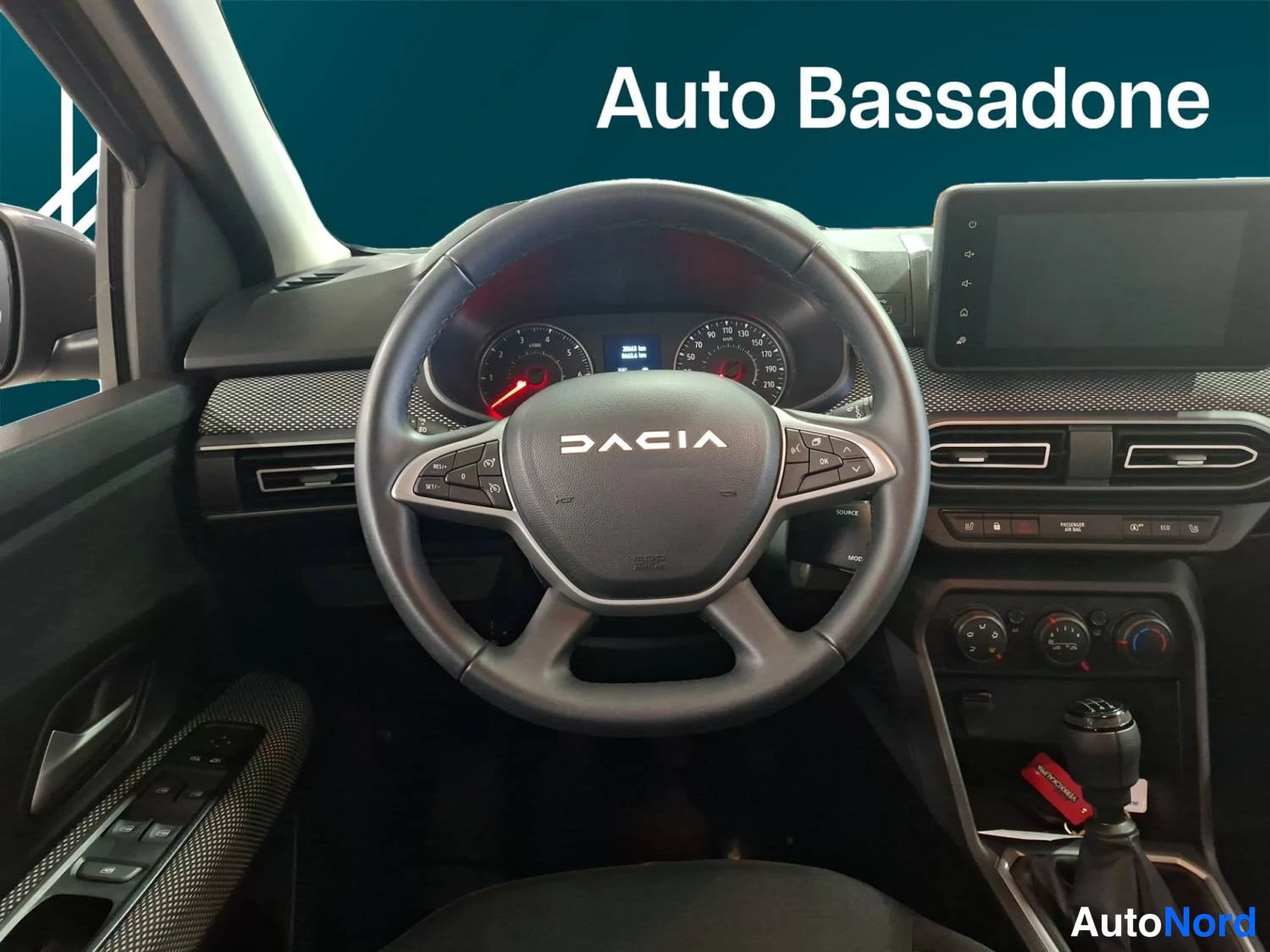 Harmaa Dacia Sandero 2023, ohjaamo, kuva 13