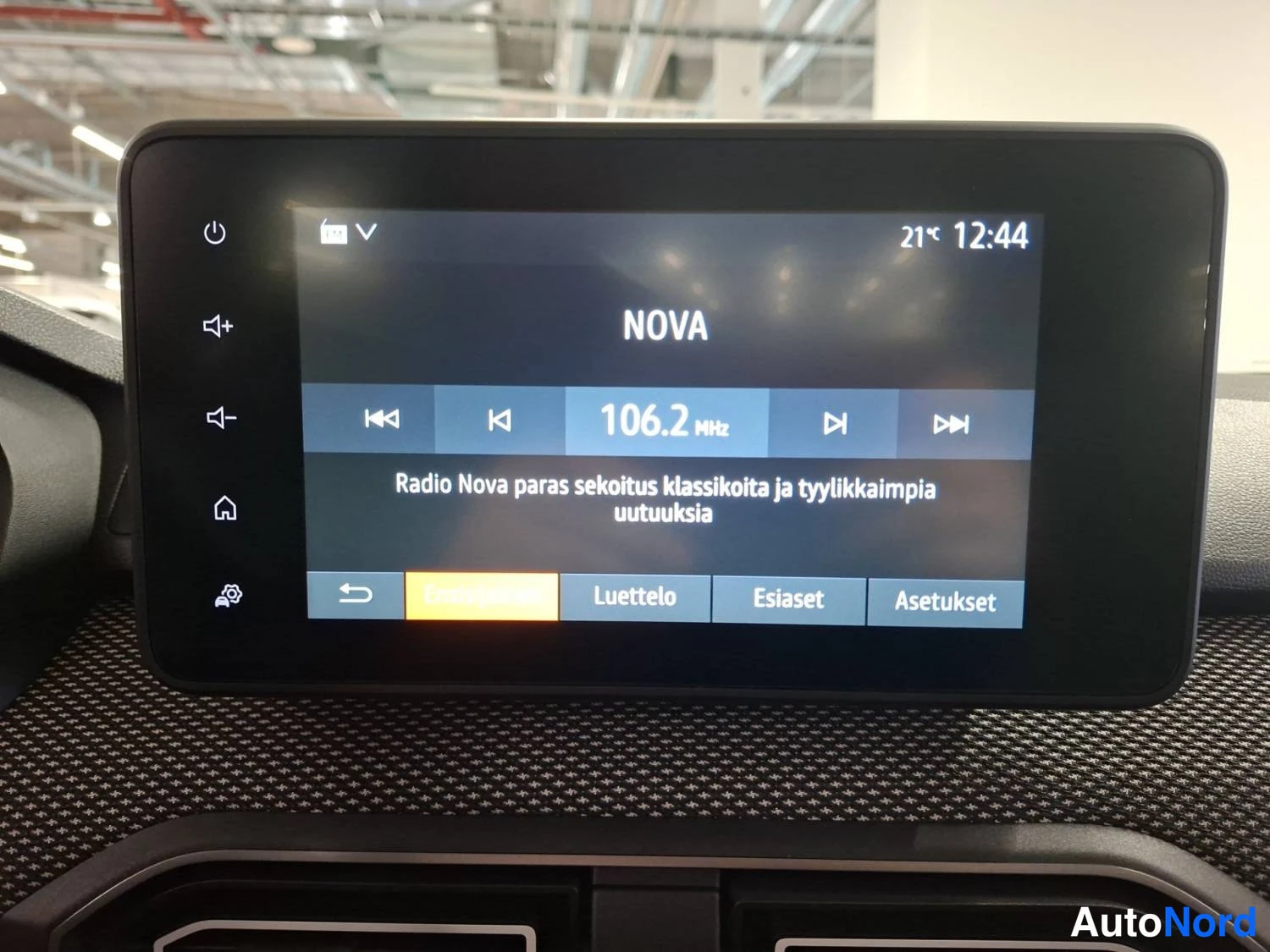 Harmaa Dacia Sandero 2023, yksityiskohta, kuva 19