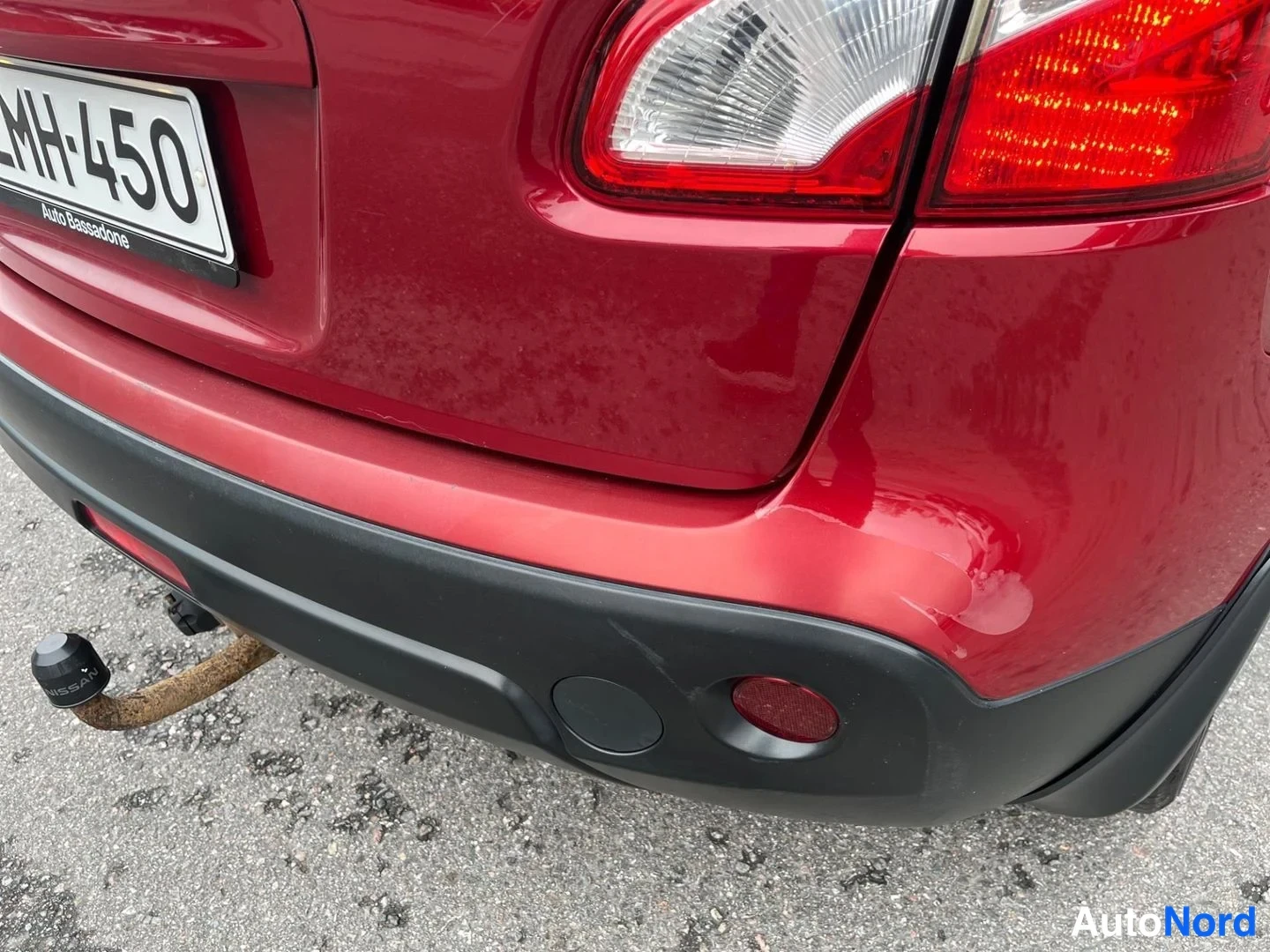 Punainen Nissan Qashqai 2013, yksityiskohta, kuva 16