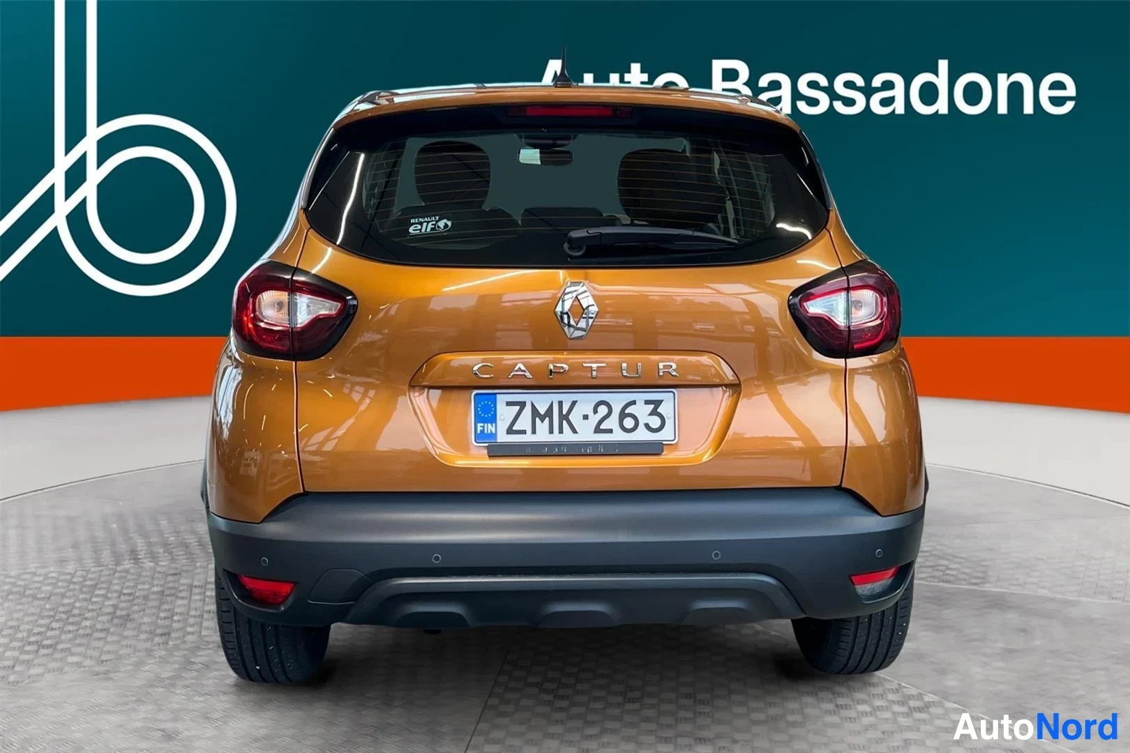Oranssi Renault Captur 2018, takaa, kuva 8