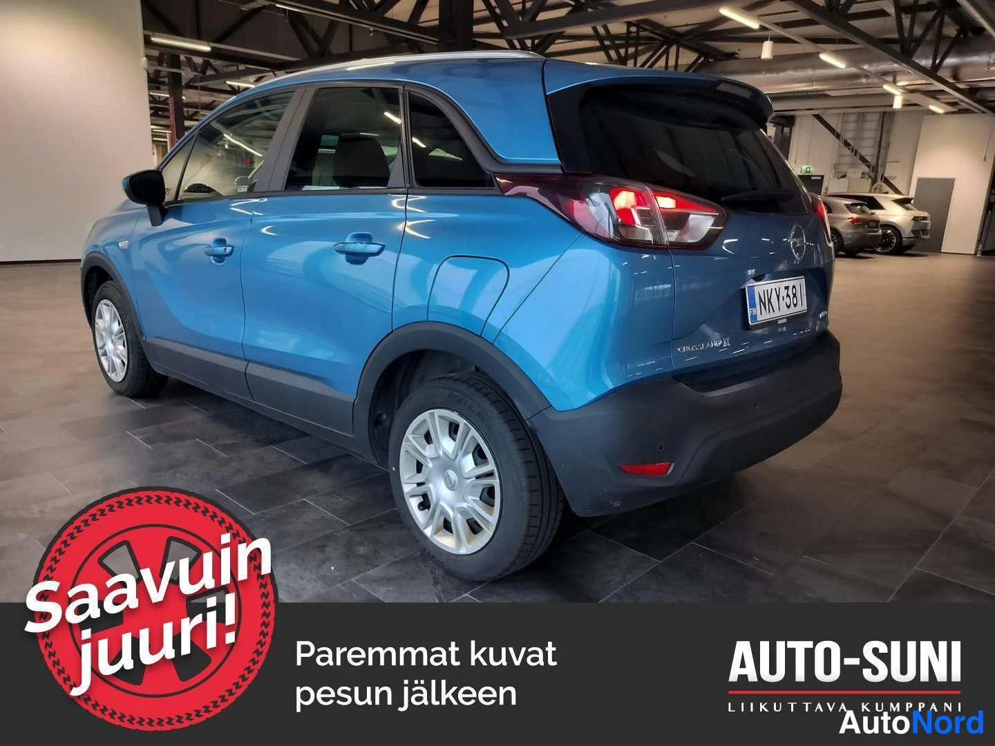 Sininen Opel Crossland X 2017, takaviisto, kuva 4