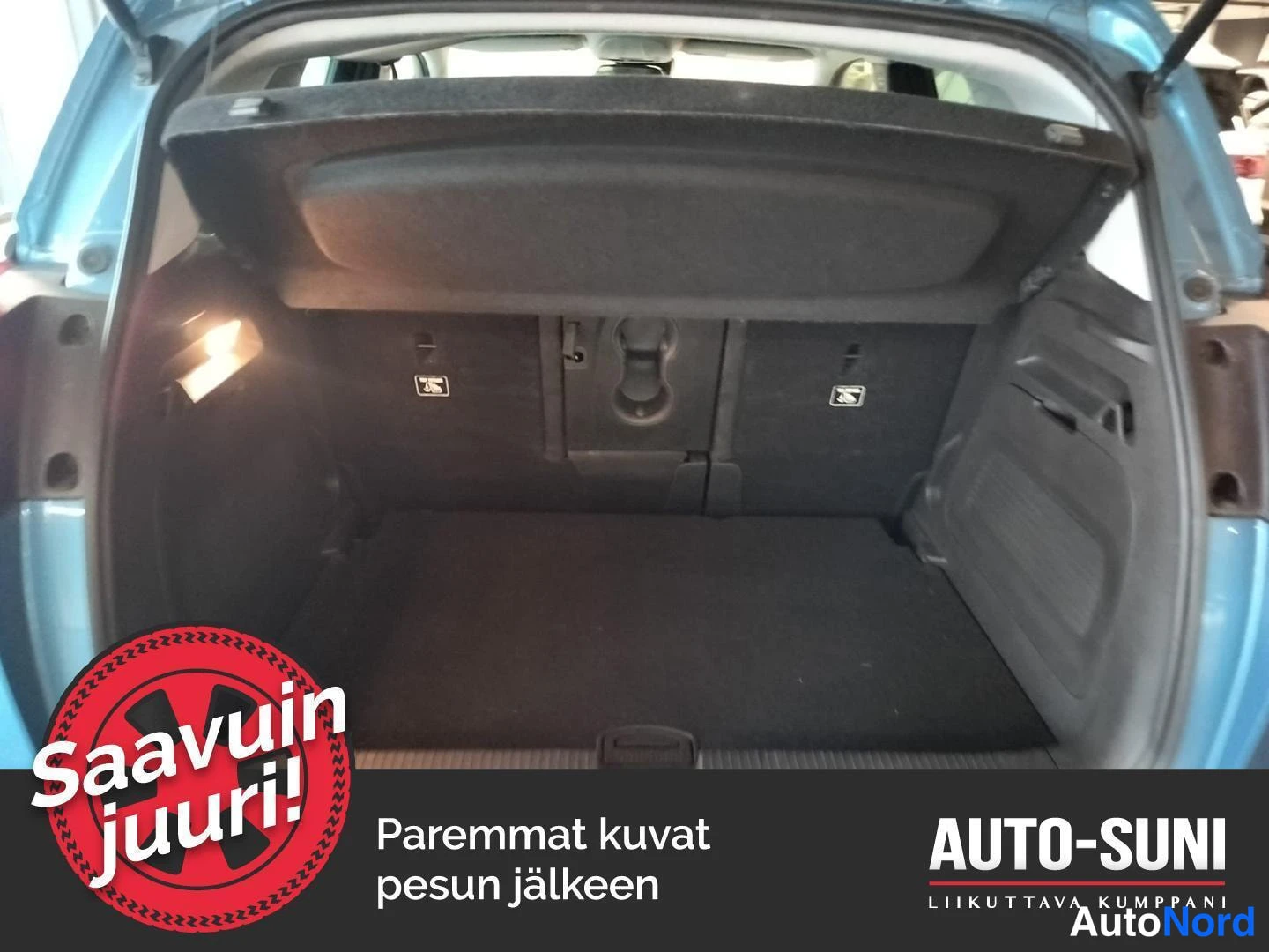 Sininen Opel Crossland X 2017, tavaratila, kuva 7