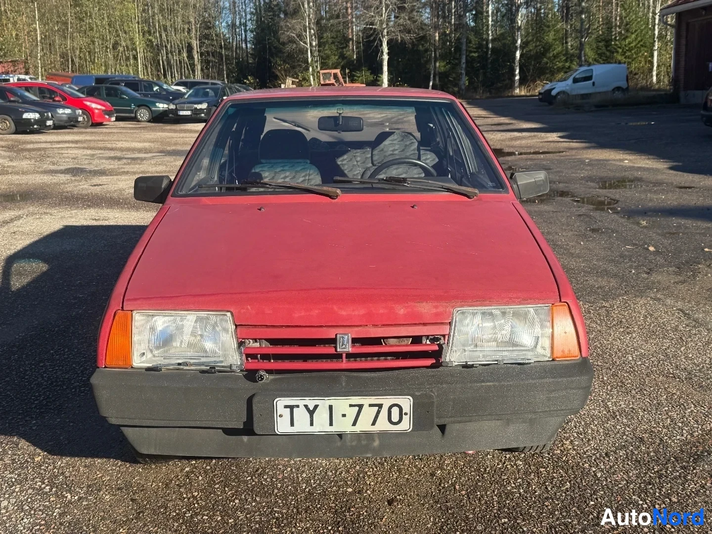 Punainen Lada Samara 2000, edestä, kuva 5