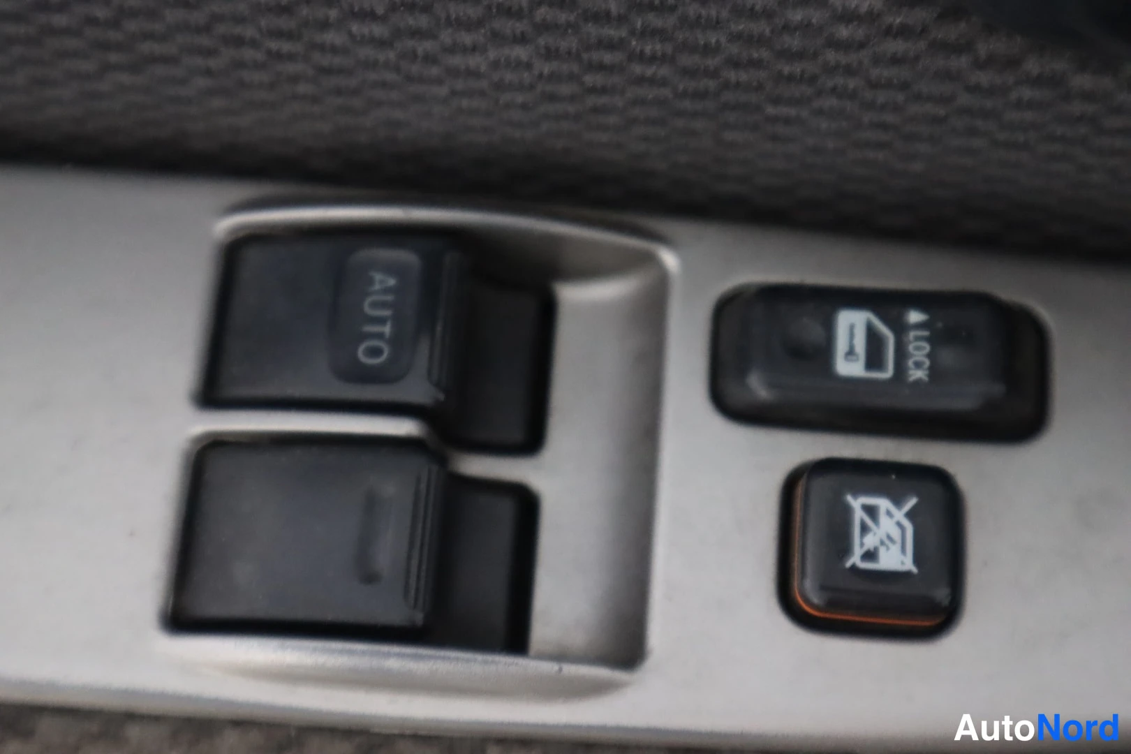 Valkoinen Toyota Hiace 2011, yksityiskohta, kuva 37