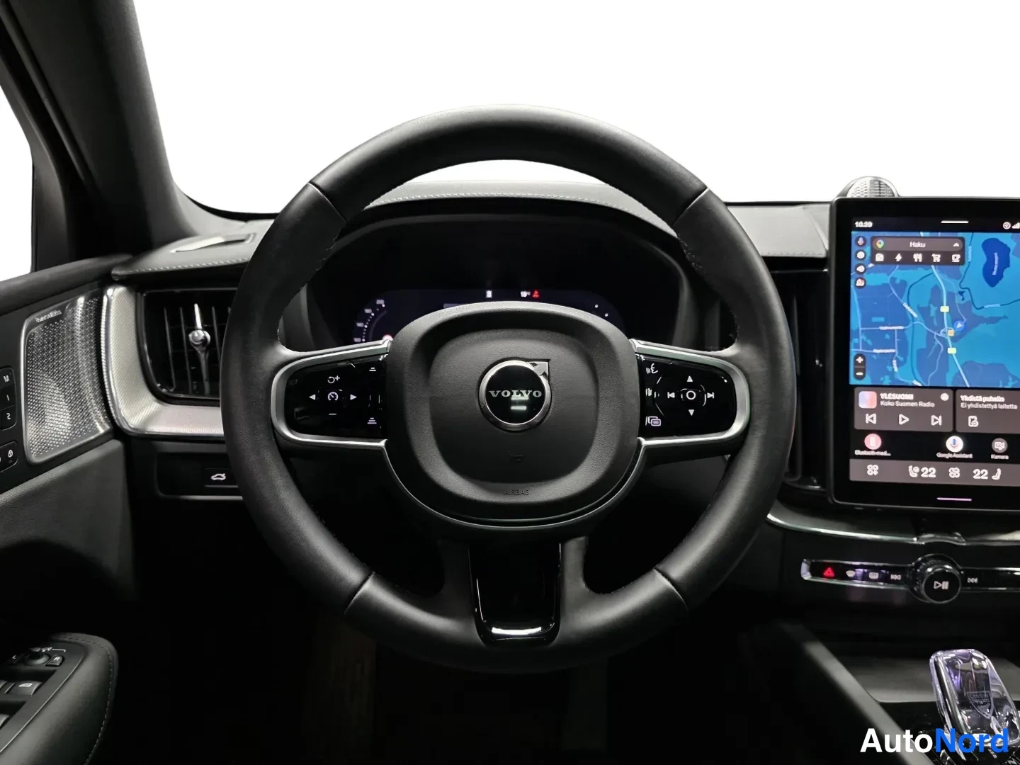 Valkoinen Volvo XC60 2026, yksityiskohta, kuva 16