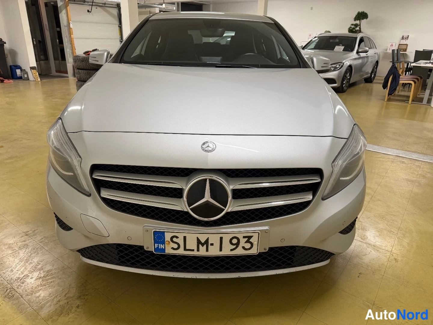 Silver Mercedes-Benz A 200 CDI 2014, framifrån, bild 5