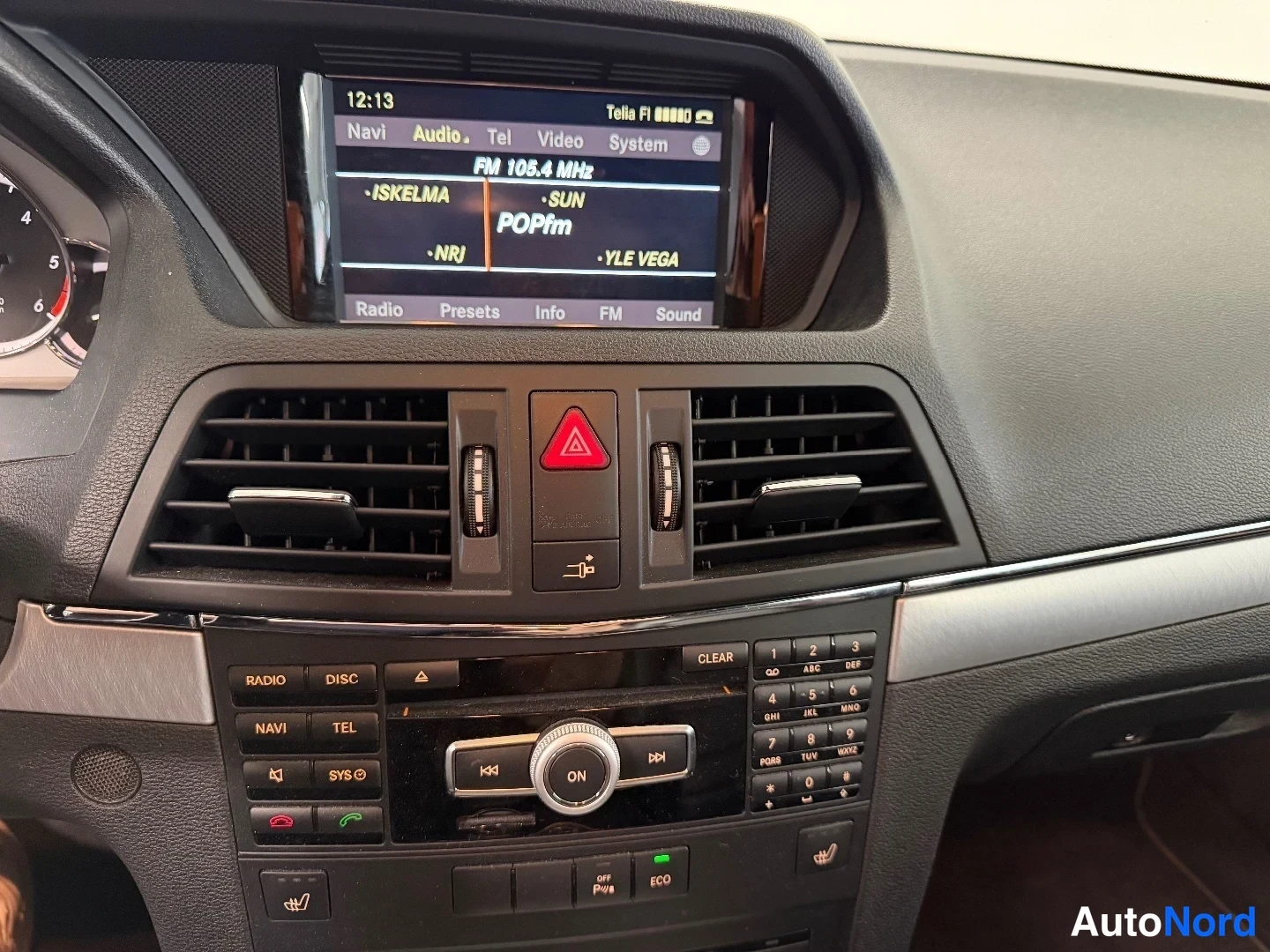 Hopea Mercedes-Benz E 220 CDI 2012, yksityiskohta, kuva 19