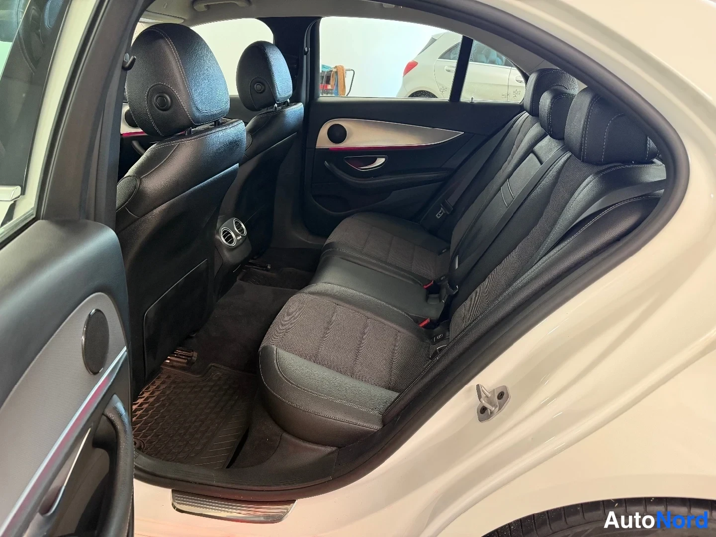 White Mercedes-Benz E 200 d 2019, rear seats, photo 15