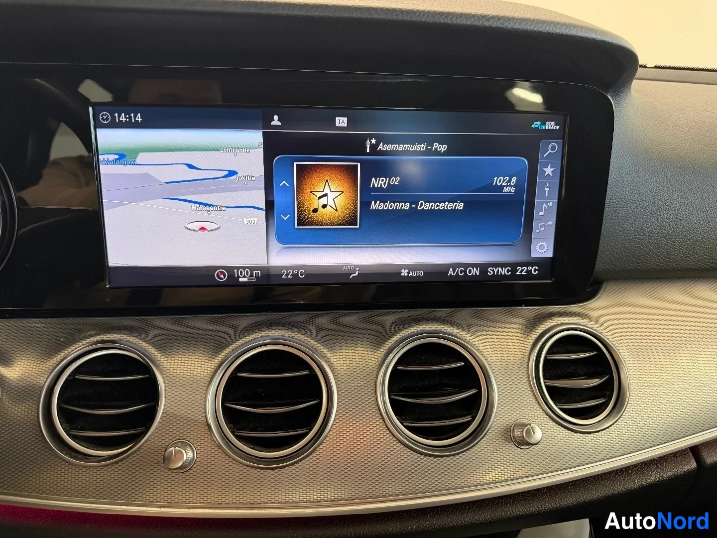 White Mercedes-Benz E 200 d 2019, detail, photo 24