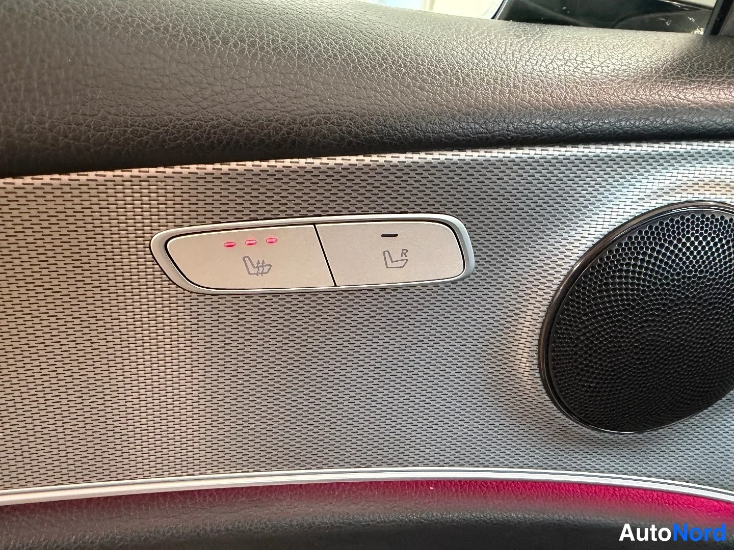 White Mercedes-Benz E 200 d 2019, detail, photo 22