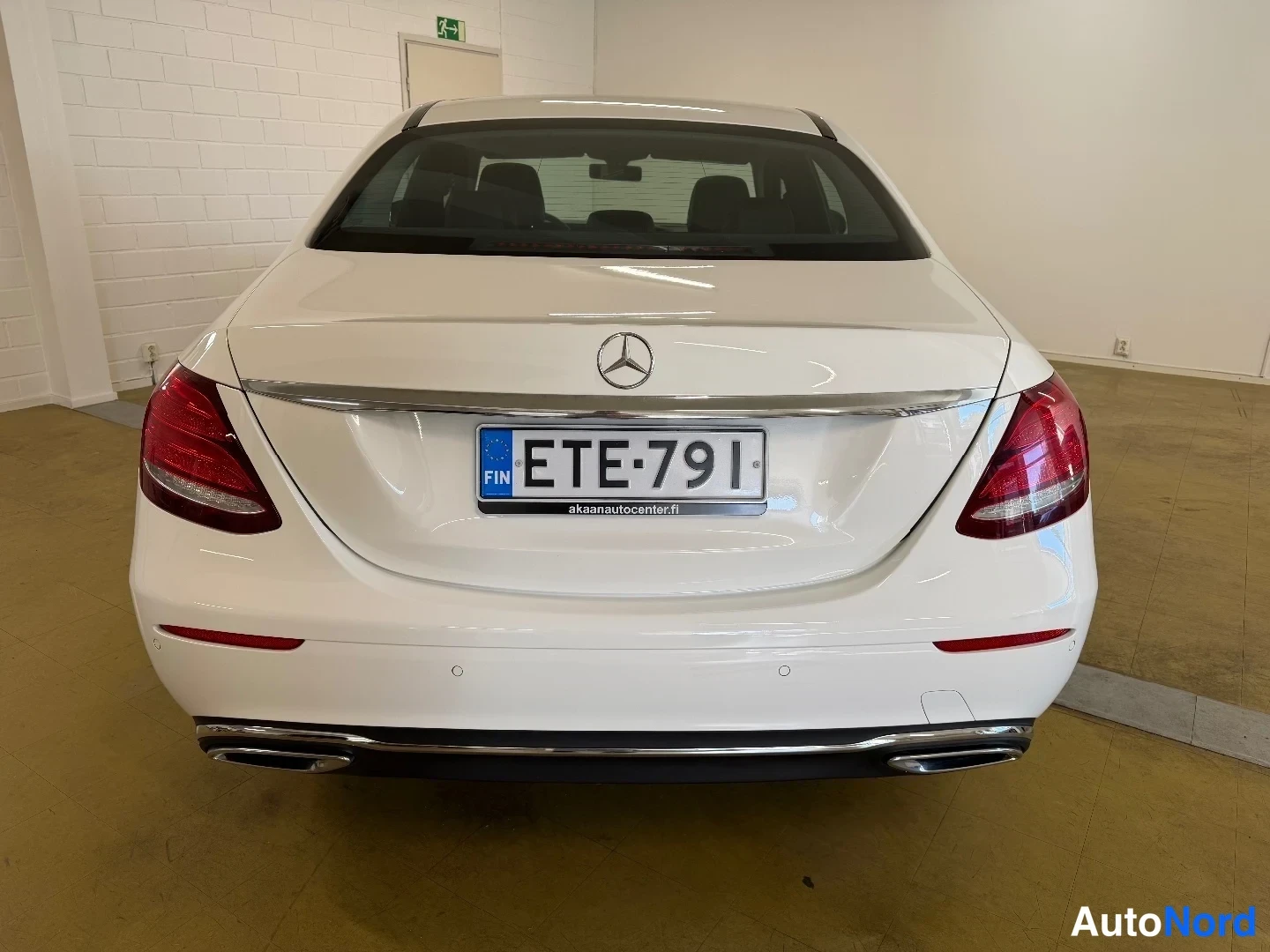 White Mercedes-Benz E 200 d 2019, rear, photo 8