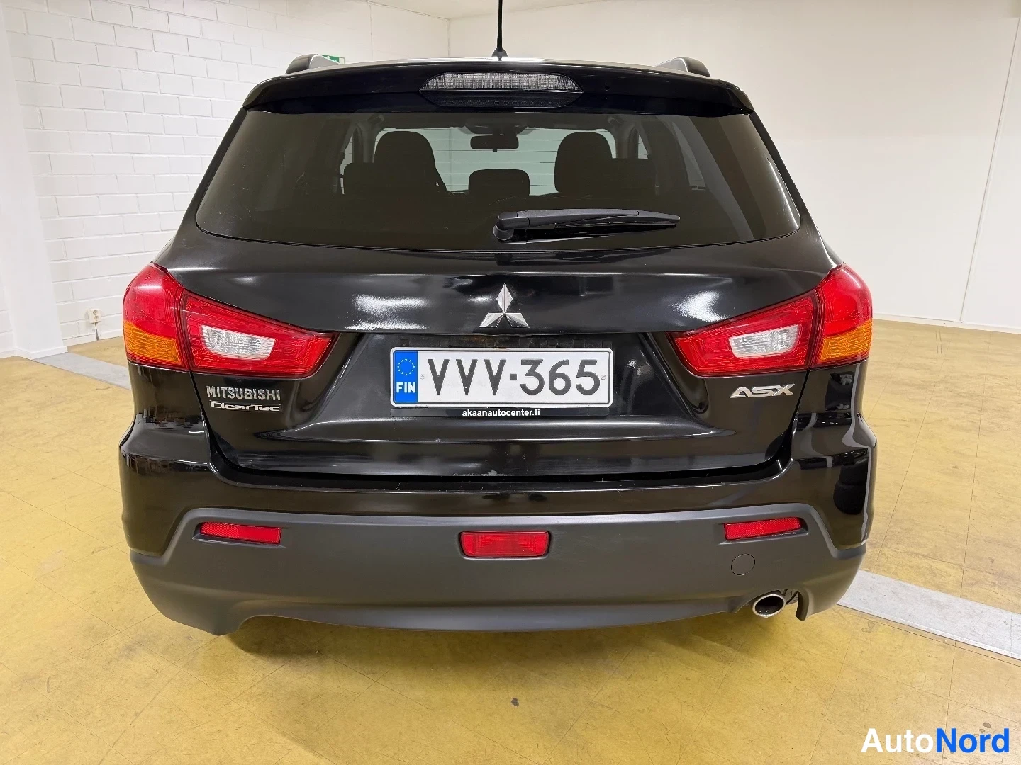 Musta Mitsubishi ASX 2011, takaa, kuva 8