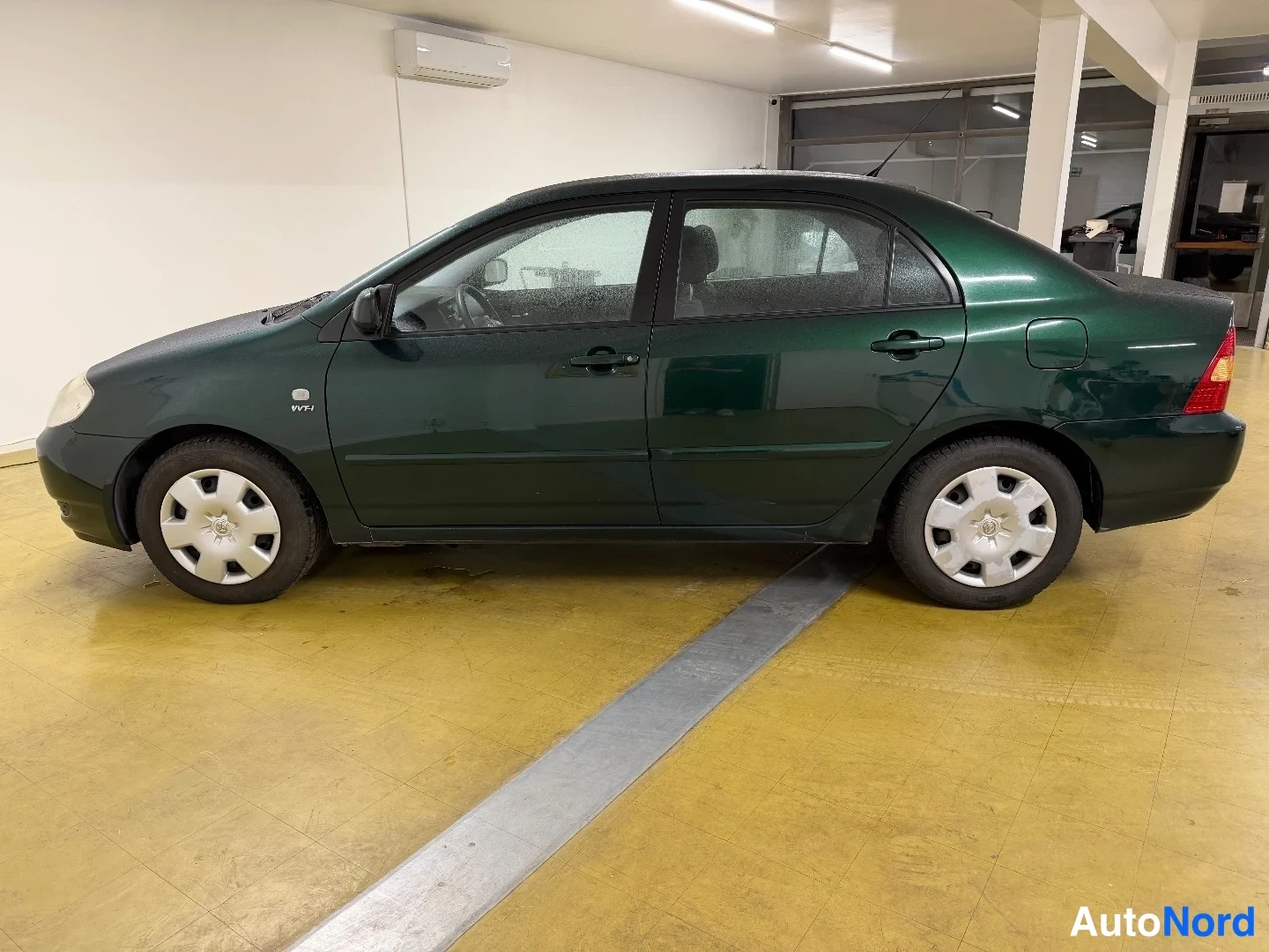 Vihreä Toyota Corolla 2003, kuva 15