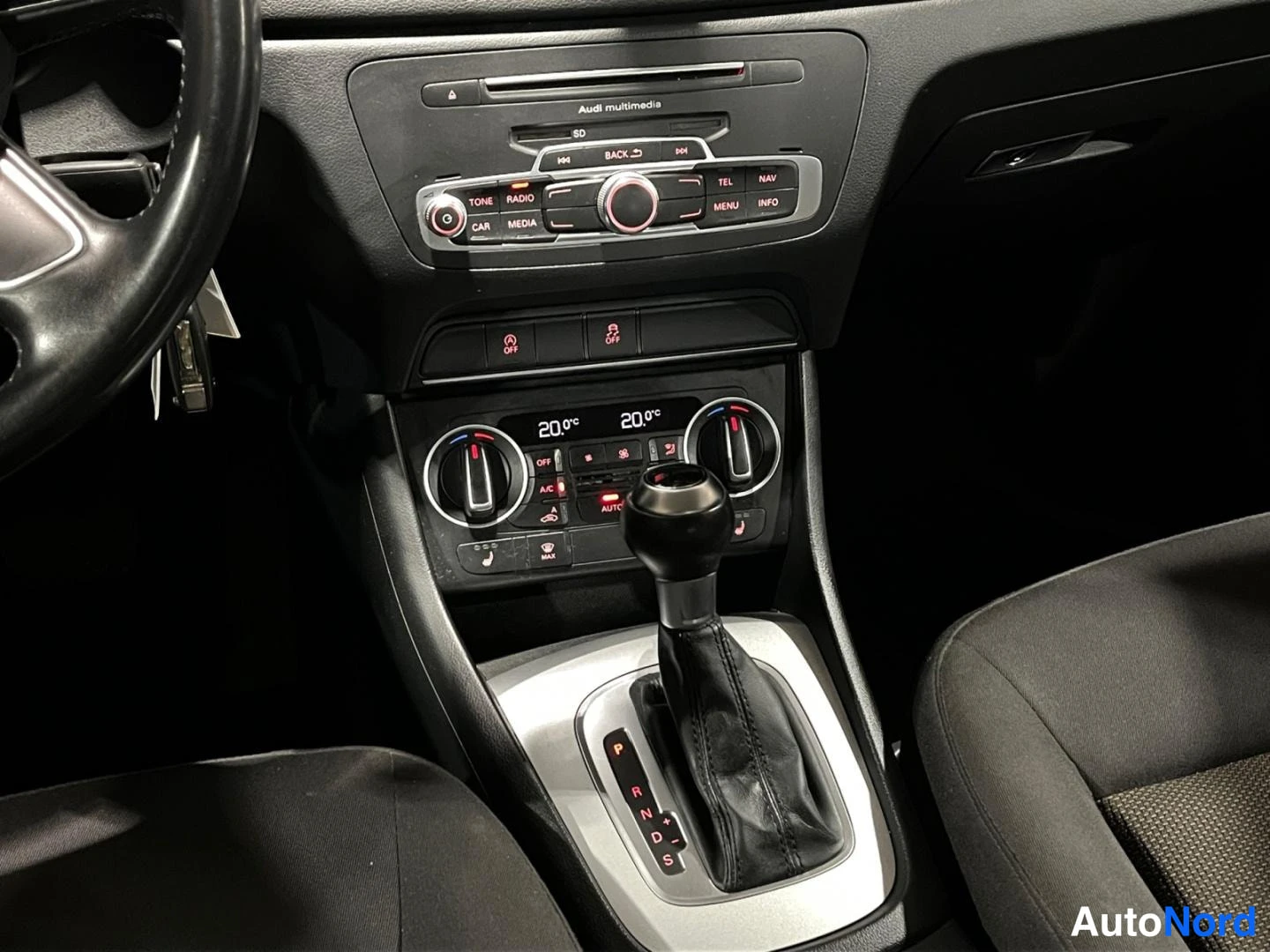 Musta Audi Q3 2015, yksityiskohta, kuva 18