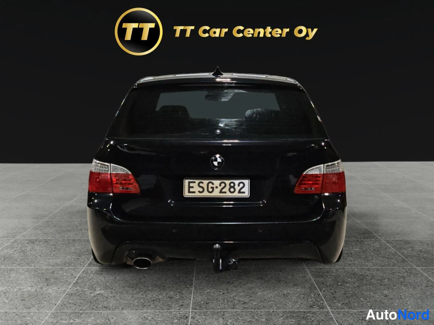 Musta BMW 520d 2008, takaa, kuva 8