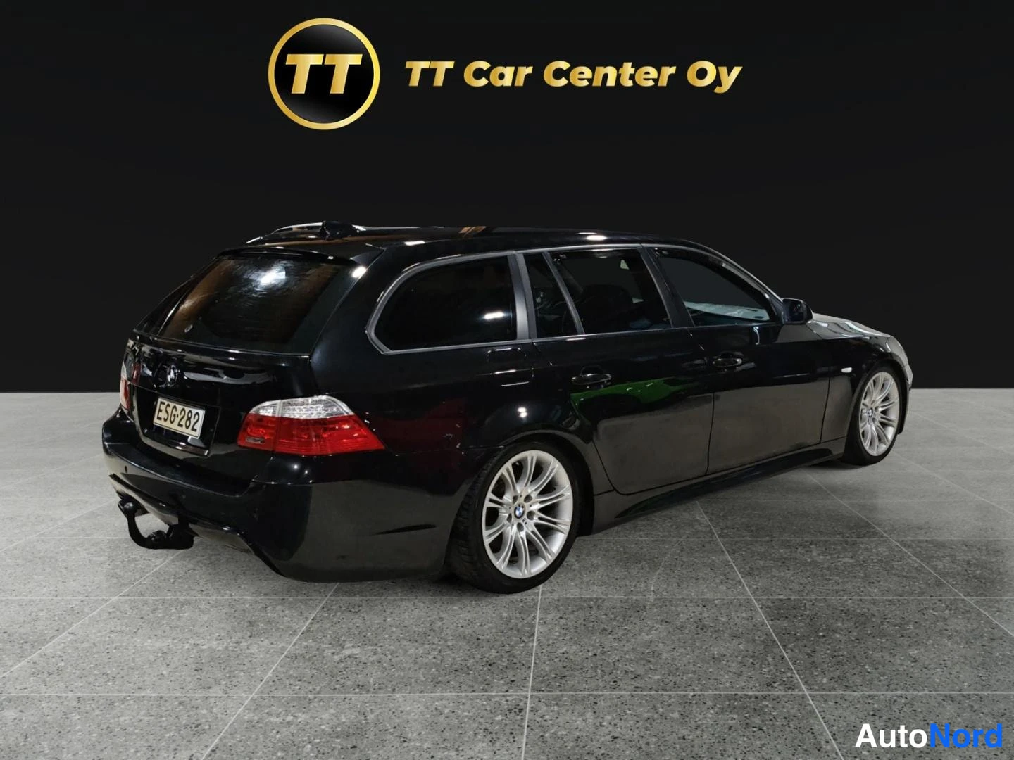 Musta BMW 520d 2008, takaviisto, kuva 7