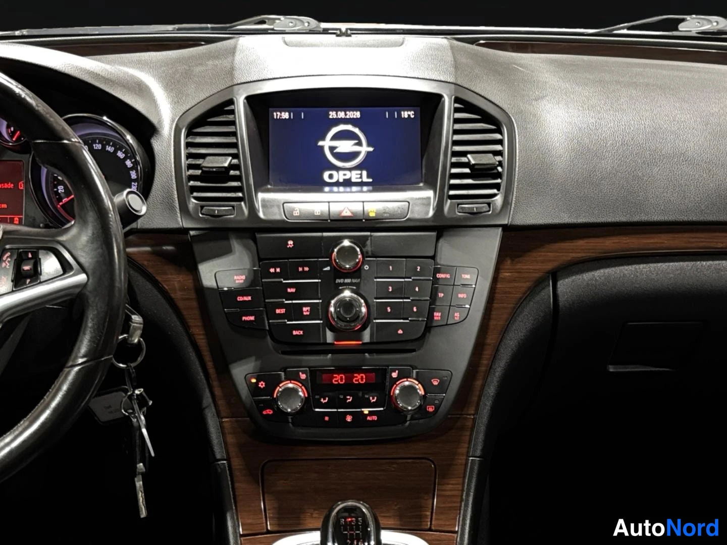 Harmaa Opel Insignia 2009, ohjaamo, kuva 11