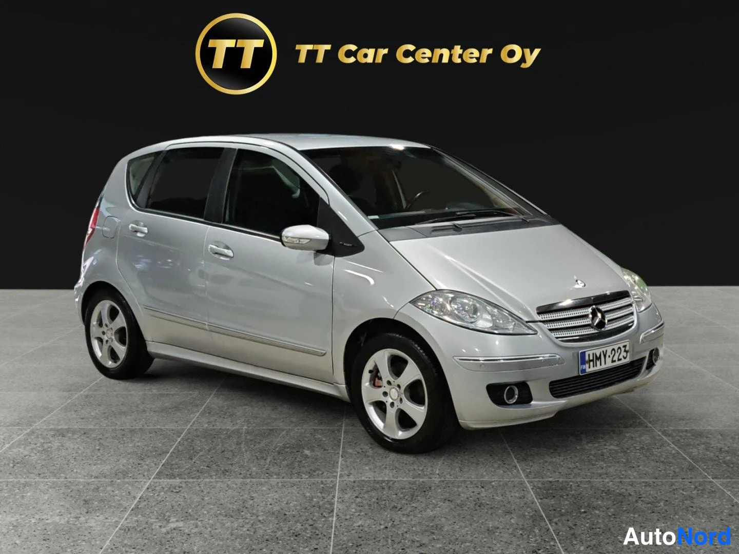 Hopea Mercedes-Benz A 2007, etuviisto, keula oikealle, kuva 2