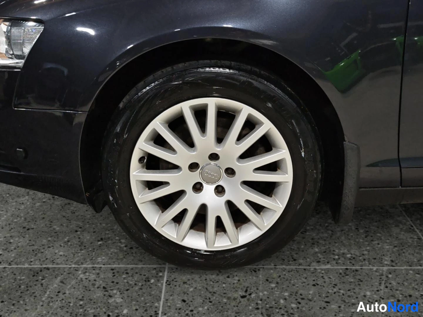 Sininen Audi A6 2008, yksityiskohta, kuva 17