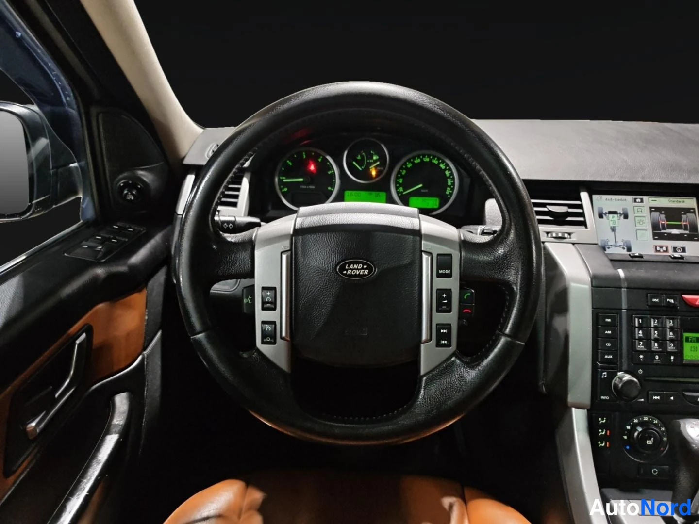 Musta Land Rover Range Rover Sport 2008, ohjaamo, kuva 12