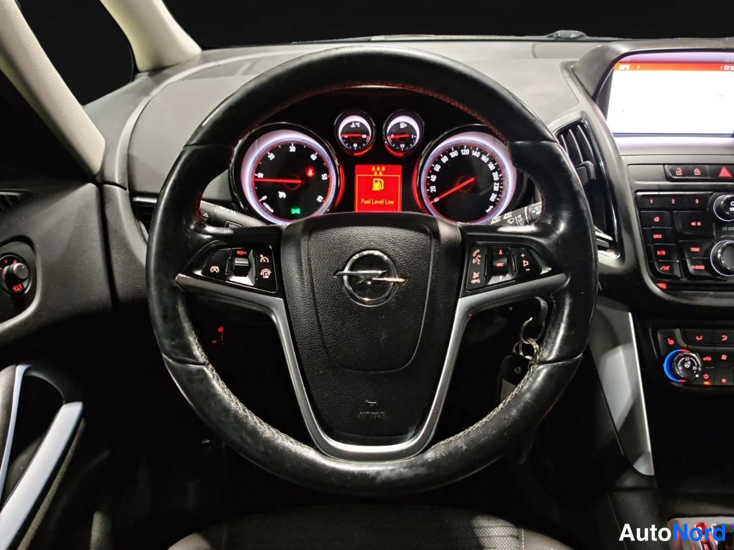 Harmaa Opel Zafira Tourer 2015, ohjaamo, kuva 12