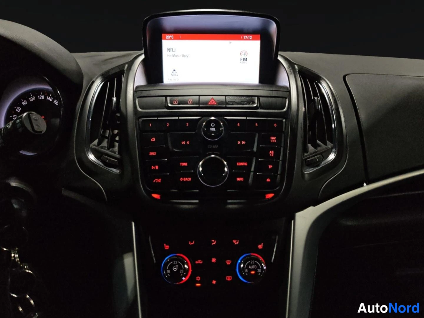 Harmaa Opel Zafira Tourer 2015, kuva 21