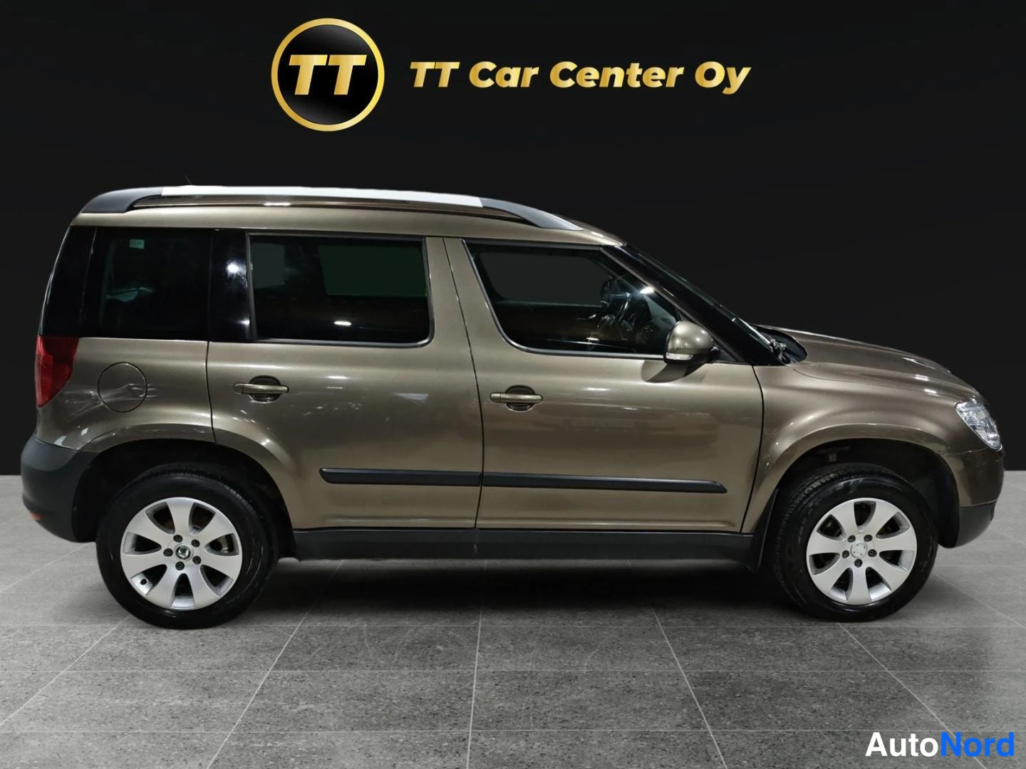 Skoda Yeti 2012, sivulta, kuva 5
