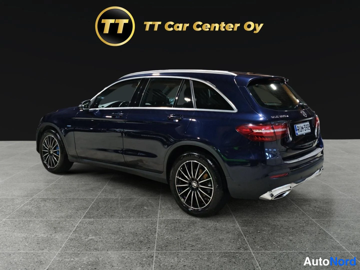 Sininen Mercedes-Benz GLC 2017, takaviisto, kuva 6