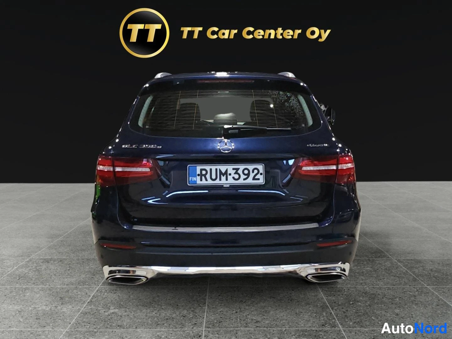 Sininen Mercedes-Benz GLC 2017, takaa, kuva 8