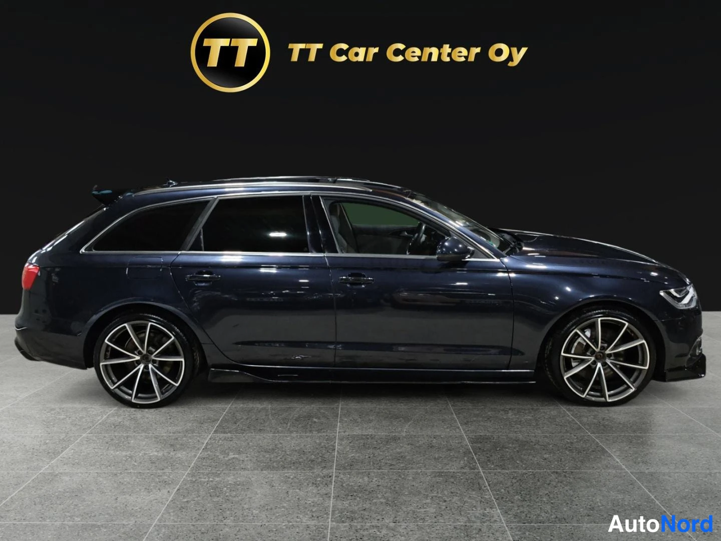 Sininen Audi A6 2012, etuviisto, keula oikealle, kuva 3
