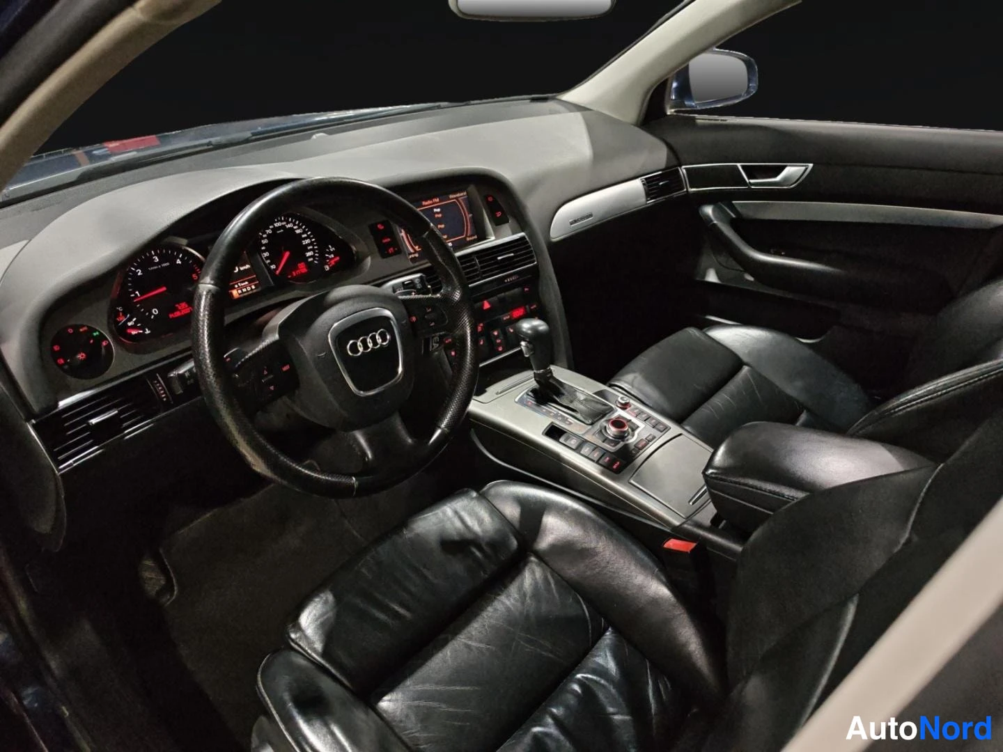 Sininen Audi A6 2007, ohjaamo, kuva 10