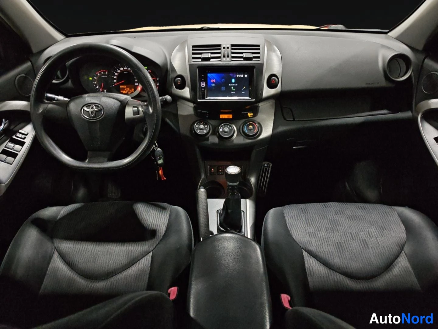 Beige Toyota RAV4 2010, ohjaamo, kuva 9