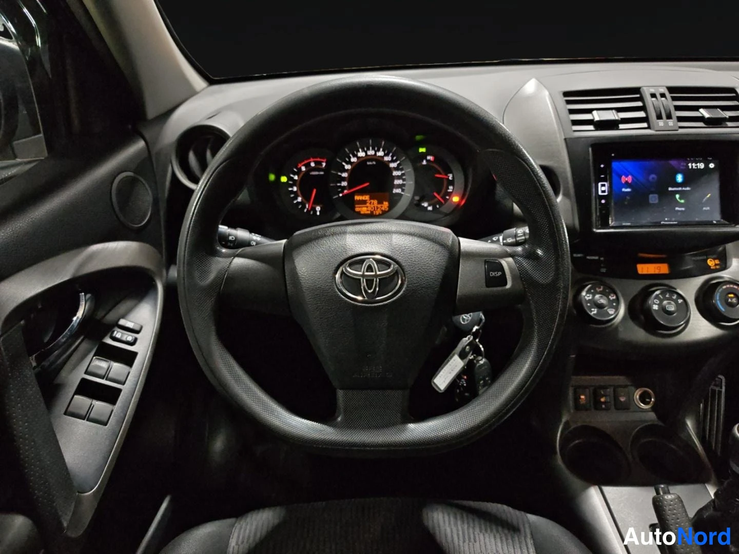 Beige Toyota RAV4 2010, yksityiskohta, kuva 19